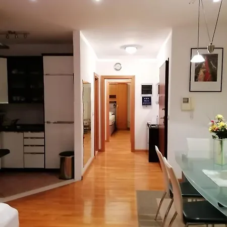 Magdalena Galileo Sa Pogledom Na I Plazu Apartamento