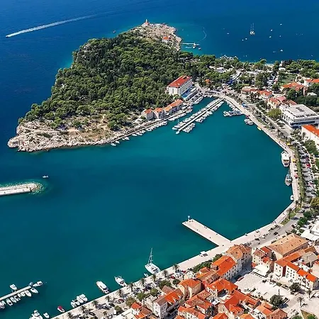 Magdalena Galileo Sa Pogledom Na I Plazu *