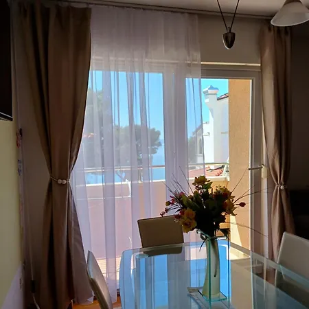 Appartement Magdalena Galileo Sa Pogledom Na I Plazu Makarska