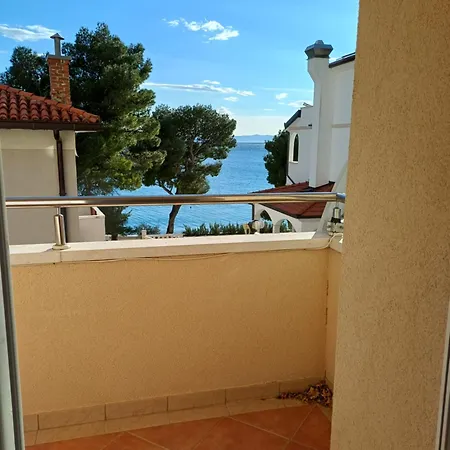 Magdalena Galileo Sa Pogledom Na I Plazu Makarska