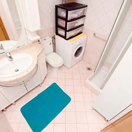 Magdalena Galileo Sa Pogledom Na I Plazu ماكارسكا