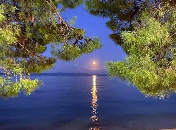 Magdalena Galileo Sa Pogledom Na I Plazu Apartment Makarska