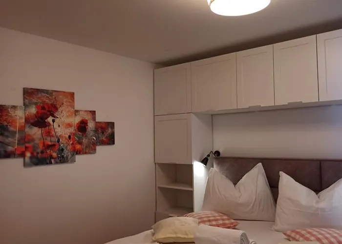 Magdalena Galileo Sa Pogledom Na I Plazu Apartment Makarska