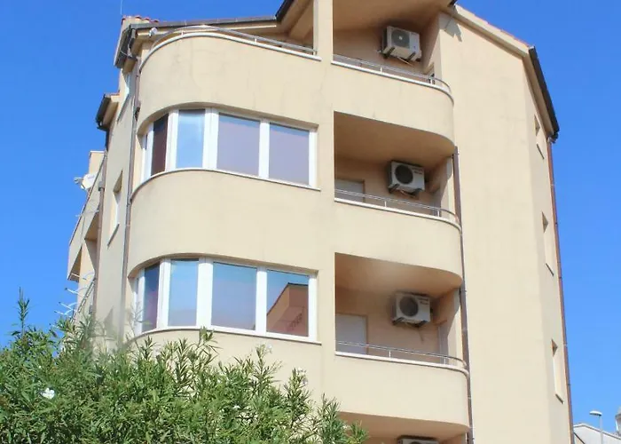 Magdalena Galileo Sa Pogledom Na I Plazu *