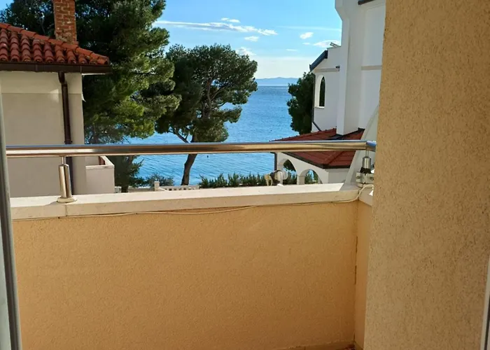 Magdalena Galileo Sa Pogledom Na I Plazu Makarska